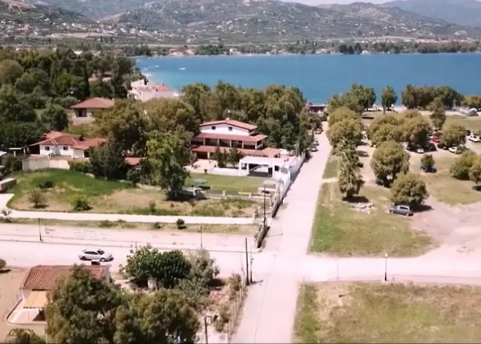 Ξενοδοχείο με διαμερίσματα Village Dimopoulos 3*