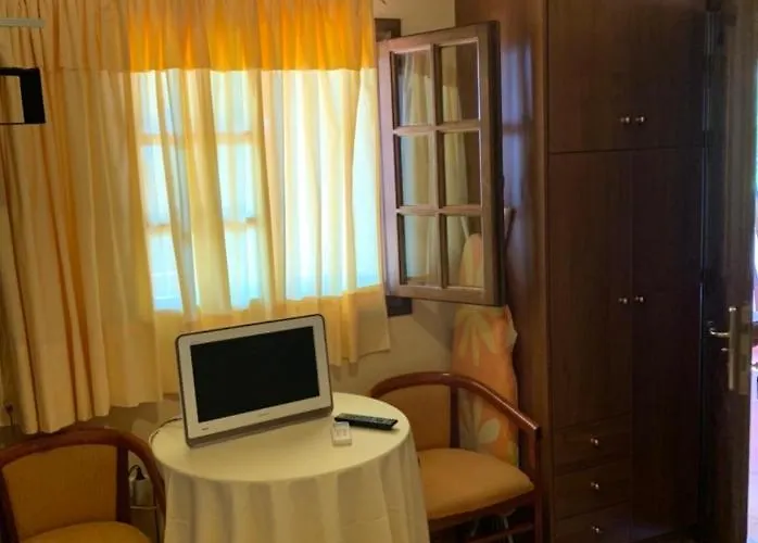 Ξενοδοχείο με διαμερίσματα Village Dimopoulos 3*