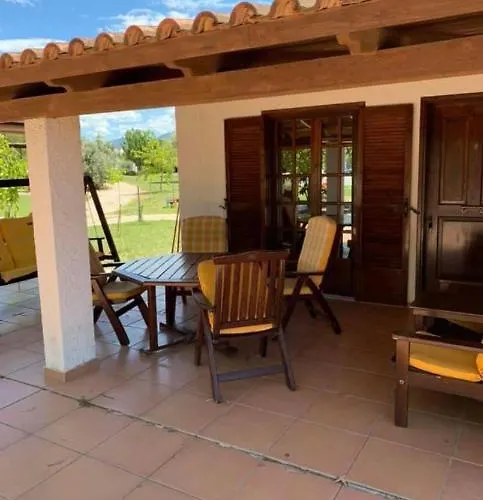 Ξενοδοχείο με διαμερίσματα Village Dimopoulos 3*