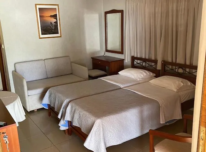 Ξενοδοχείο με διαμερίσματα Village Dimopoulos 3*